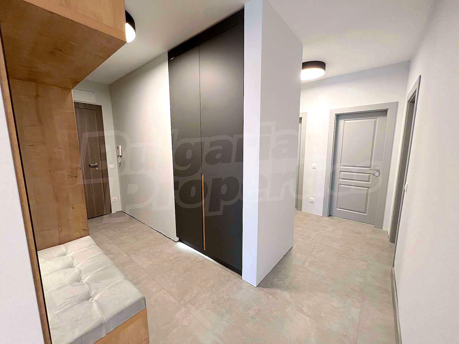 Gallery Picture 12