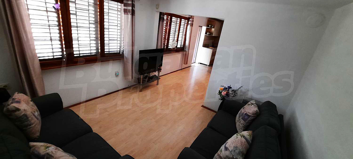 Gallery Picture 35