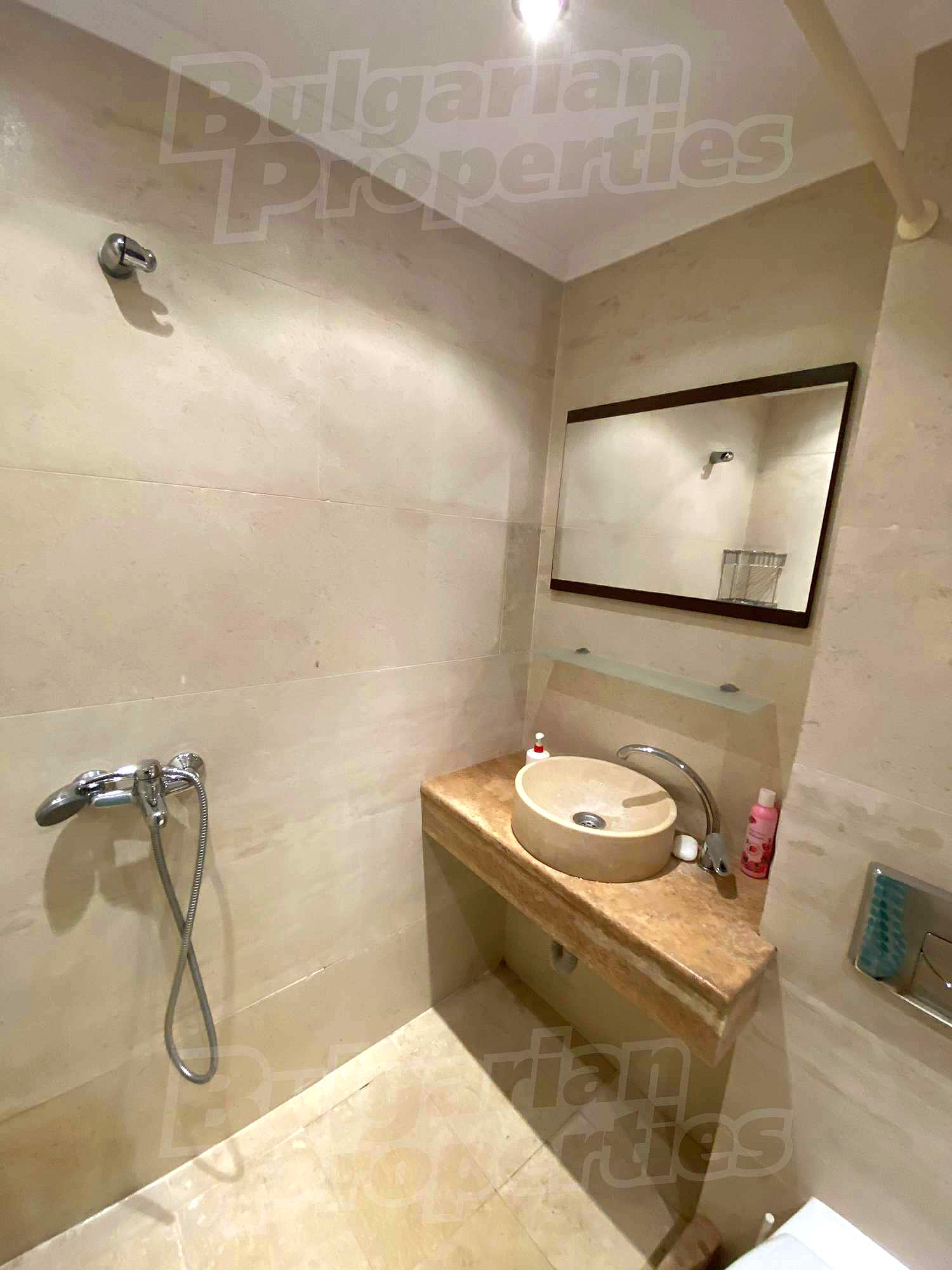 Gallery Picture 7