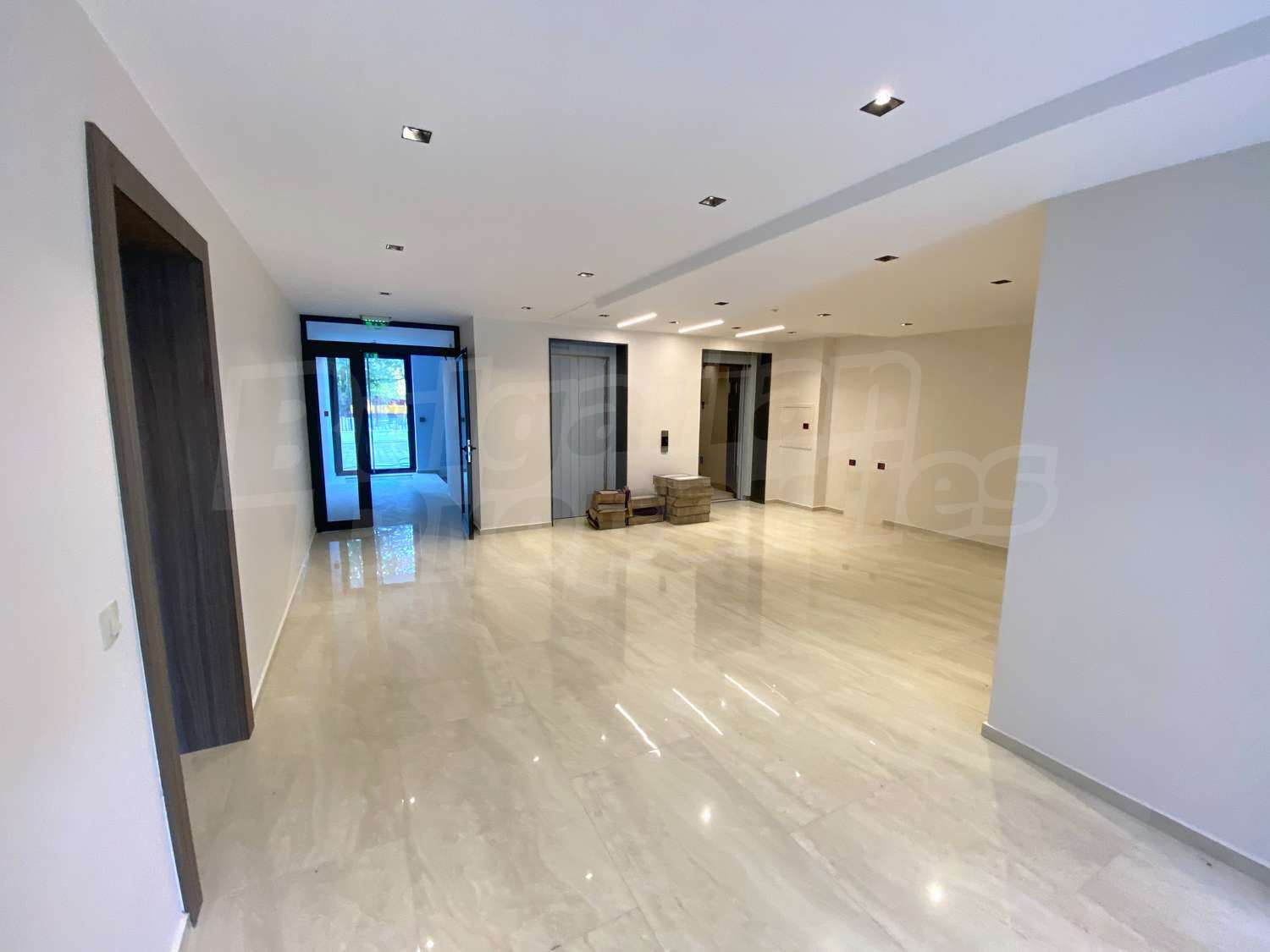 Gallery Picture 16