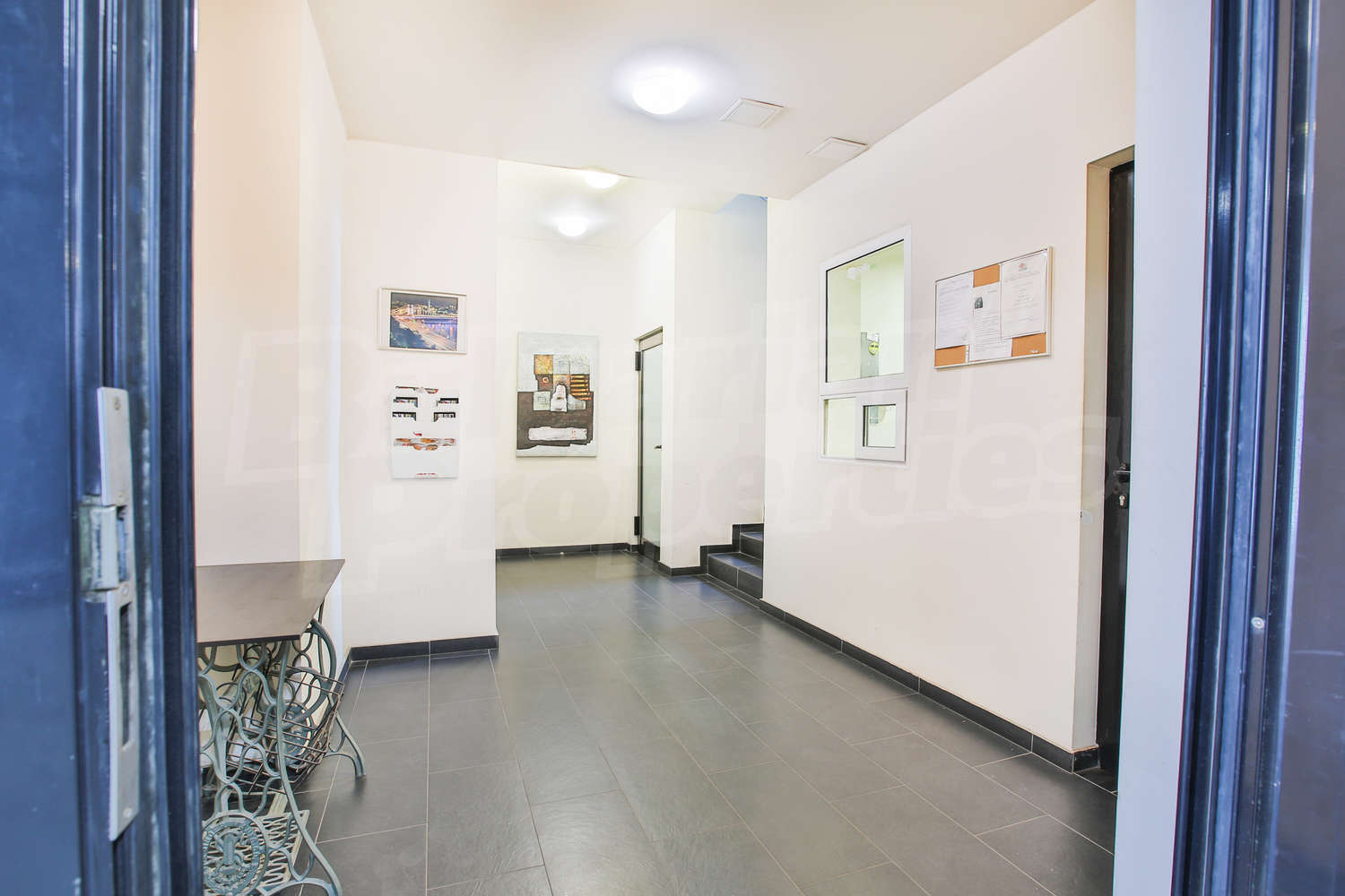 Gallery Picture 10