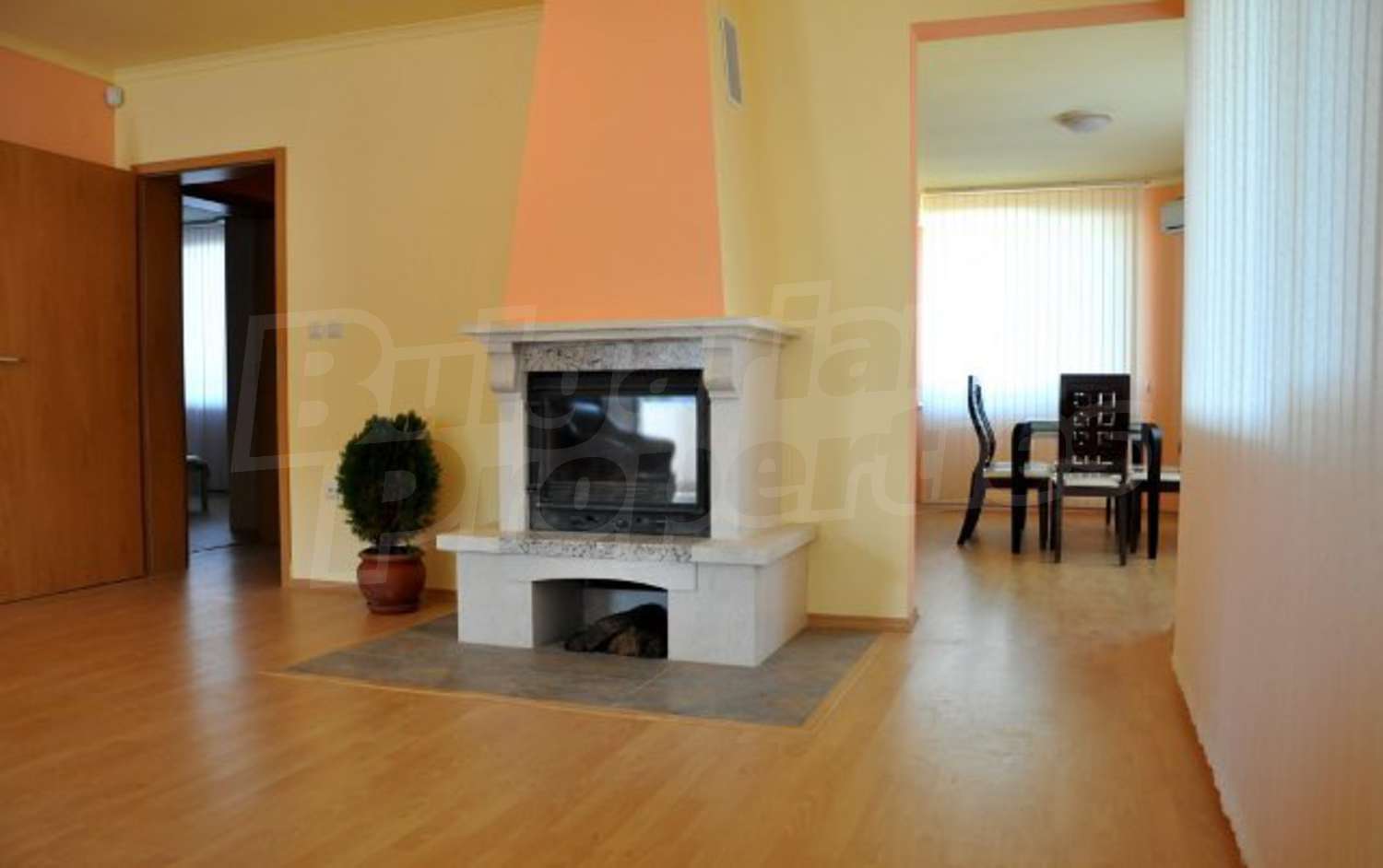 Gallery Picture 10