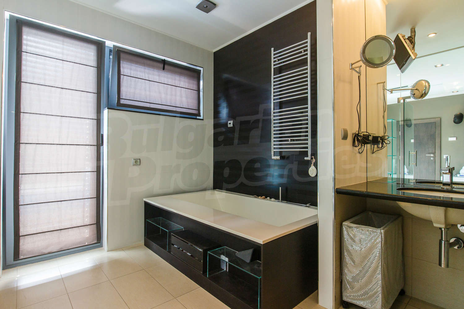 Gallery Picture 13
