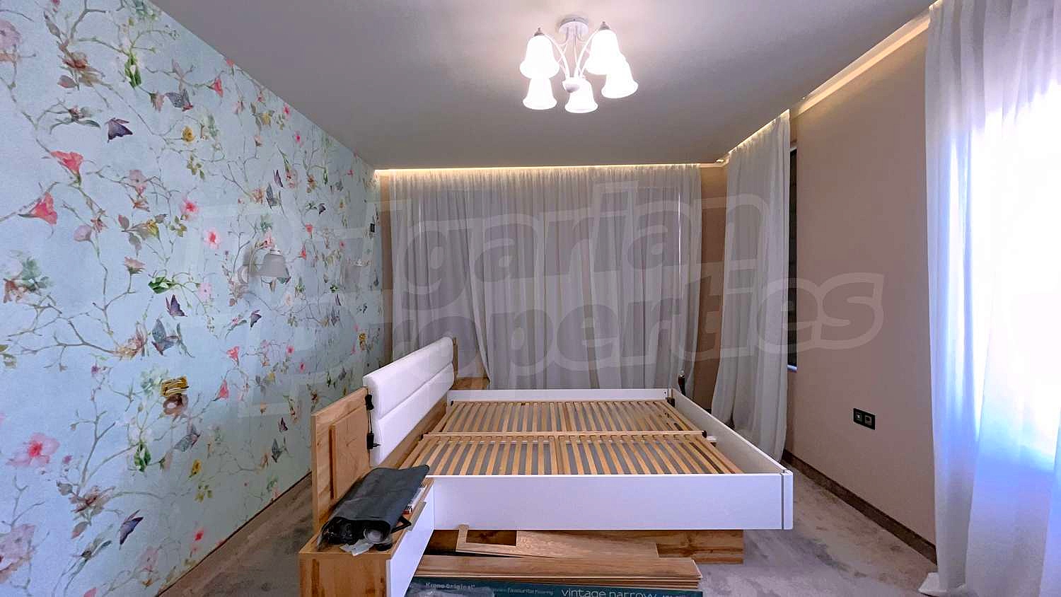 Gallery Picture 10