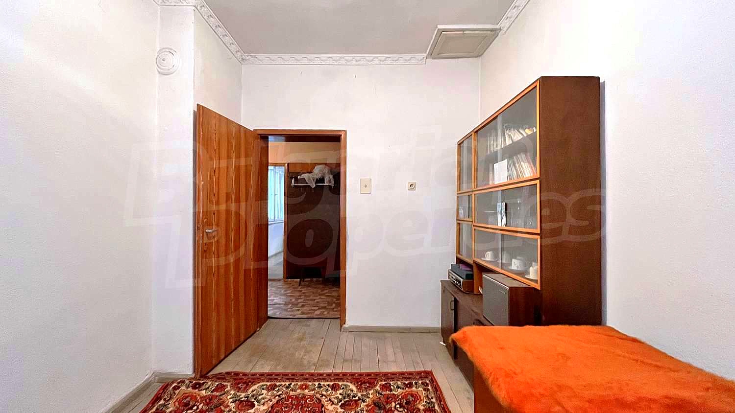 Gallery Picture 34