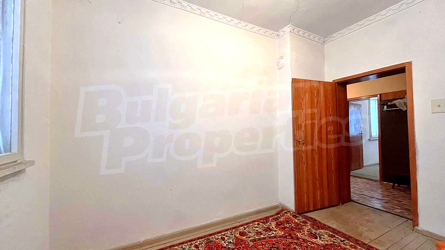 Gallery Picture 33