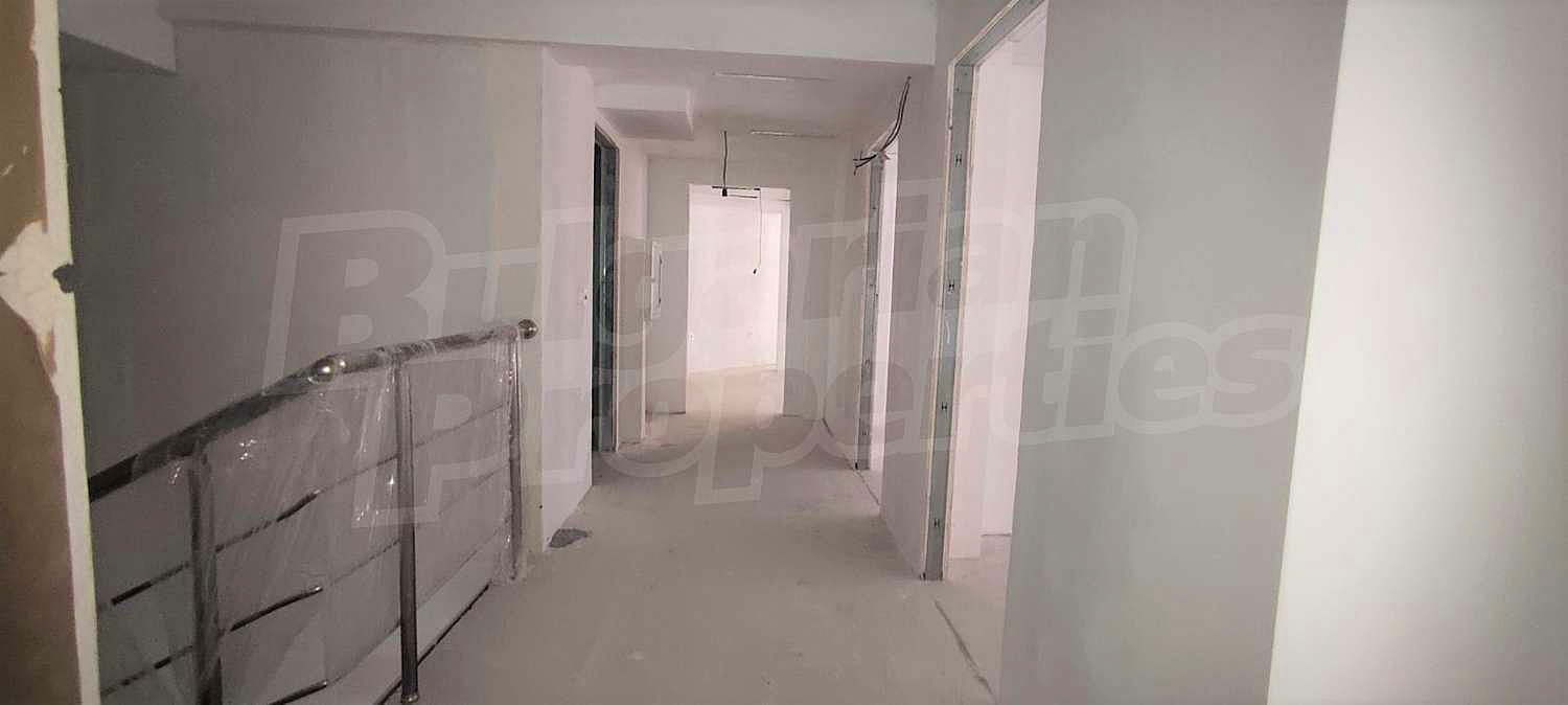 Gallery Picture 10