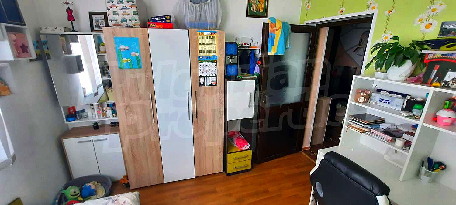 Gallery Picture 28