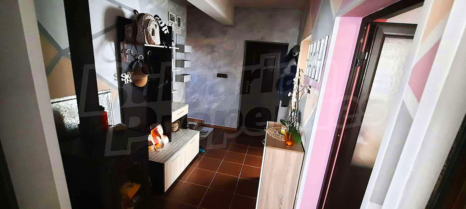 Gallery Picture 23