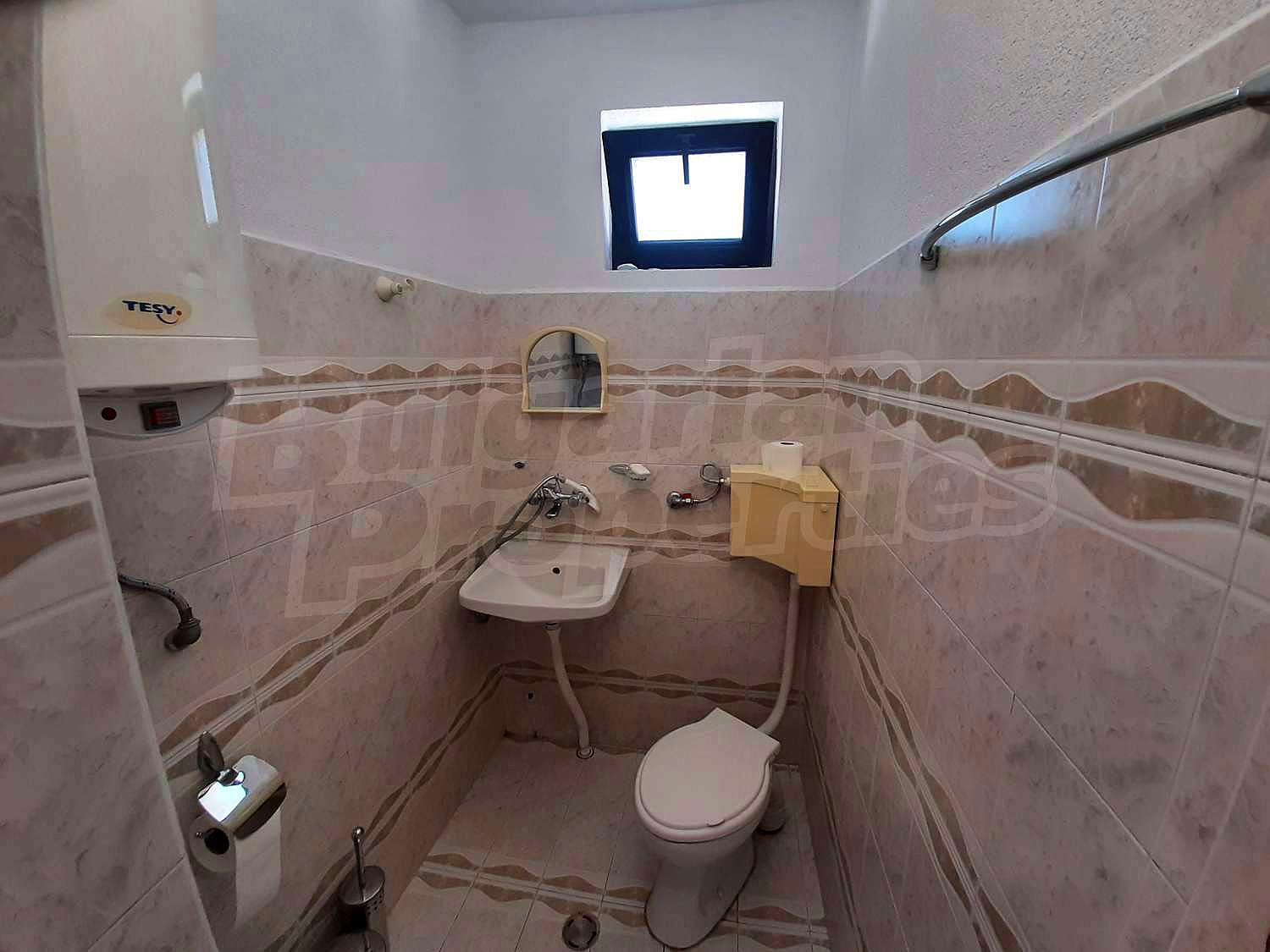 Gallery Picture 10