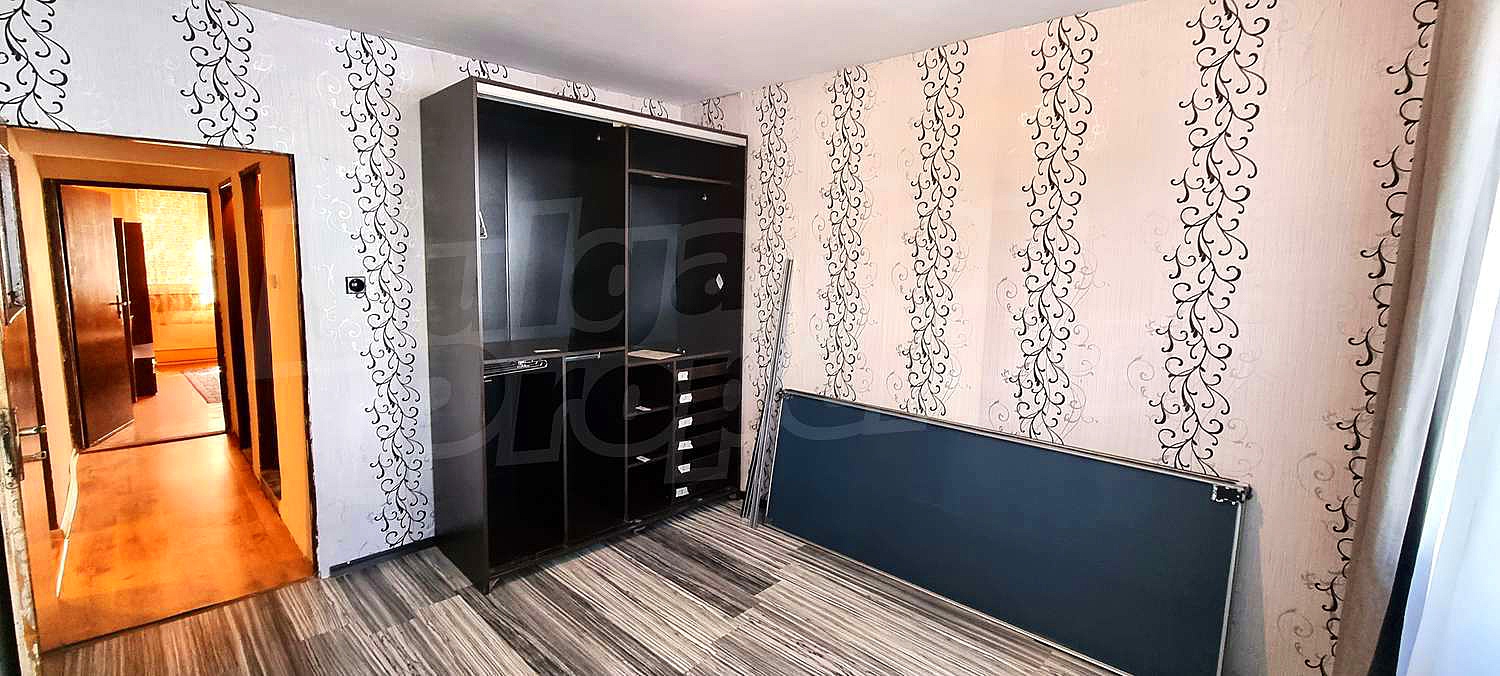 Gallery Picture 10