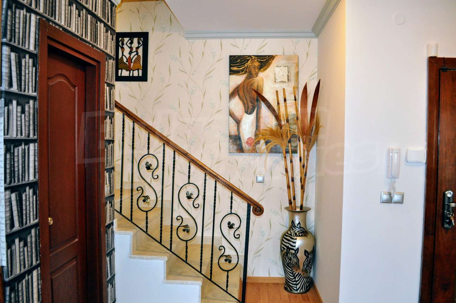 Gallery Picture 13