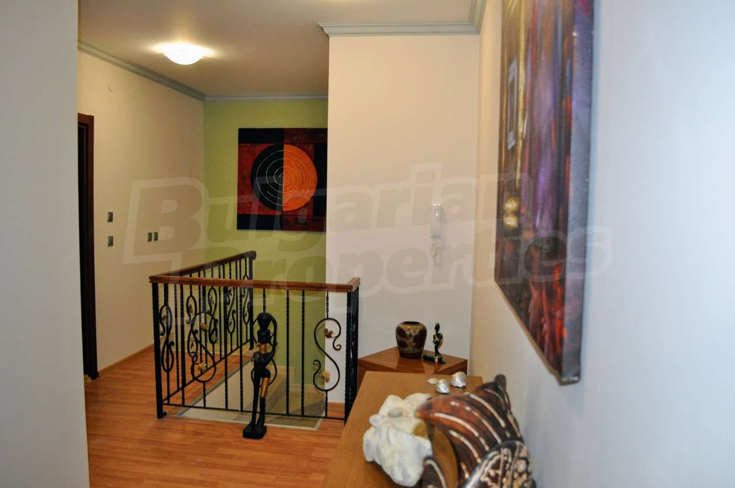Gallery Picture 15
