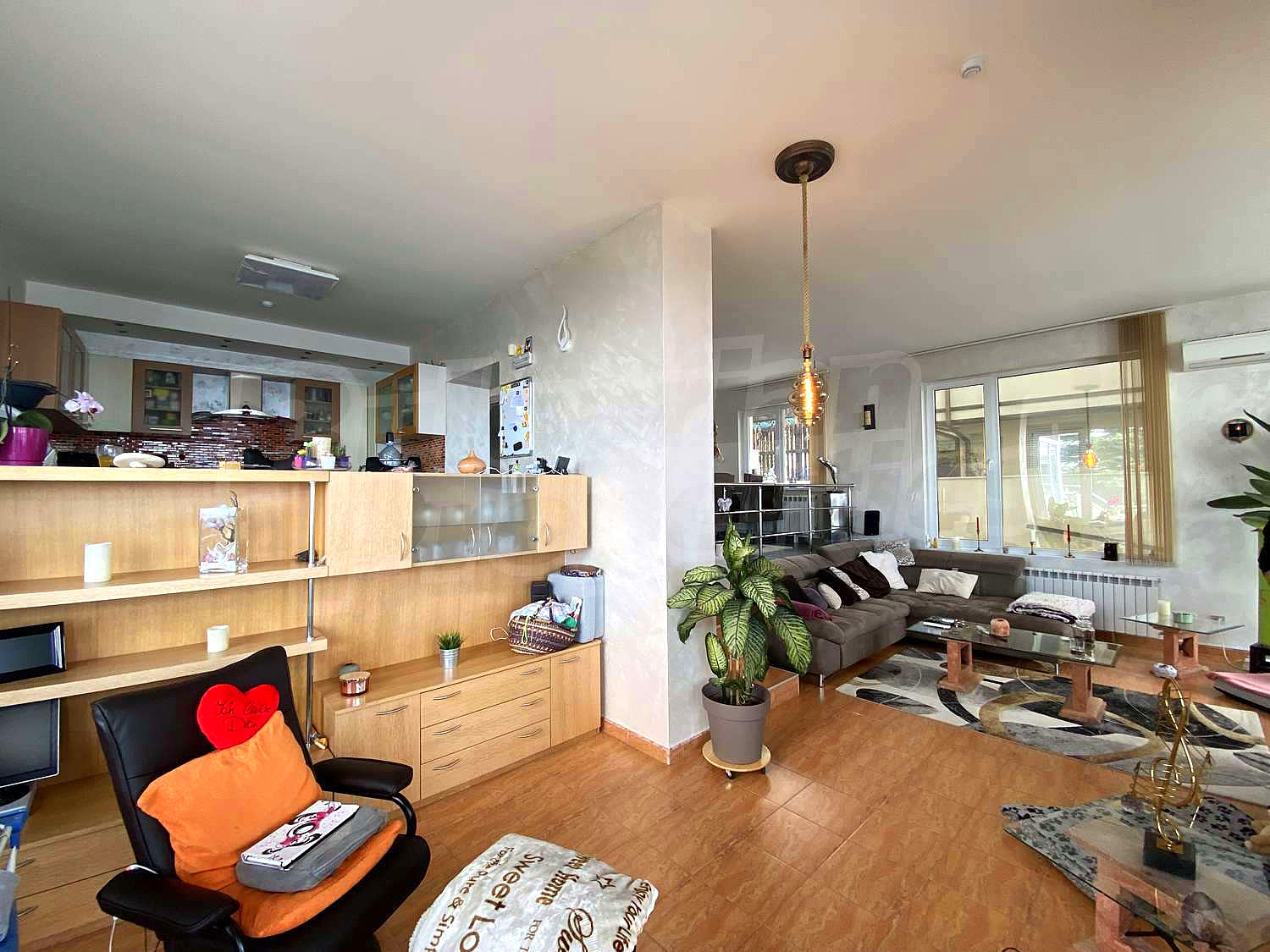 Gallery Picture 10