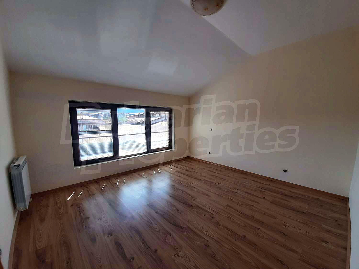 Gallery Picture 32