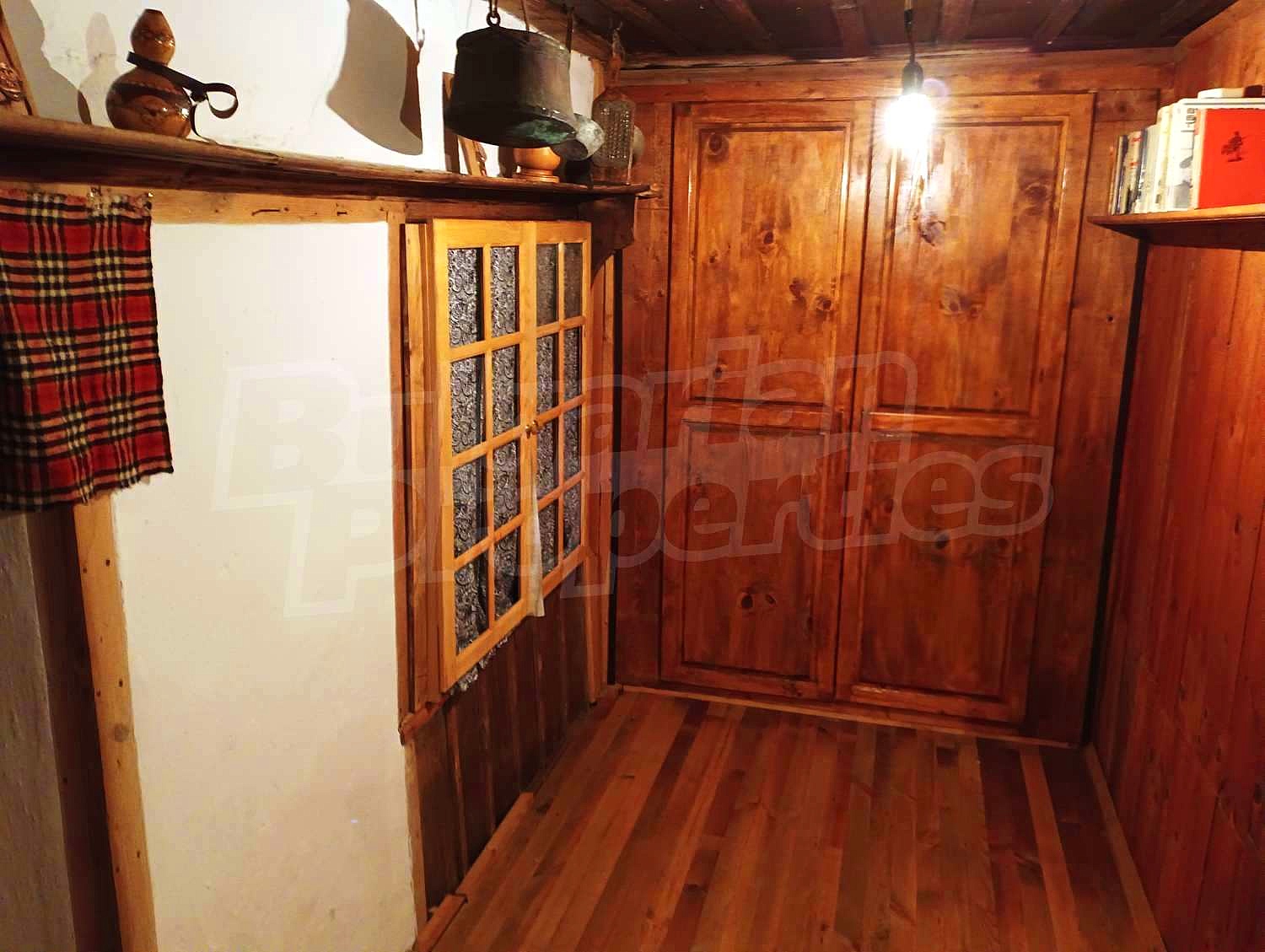 Gallery Picture 9