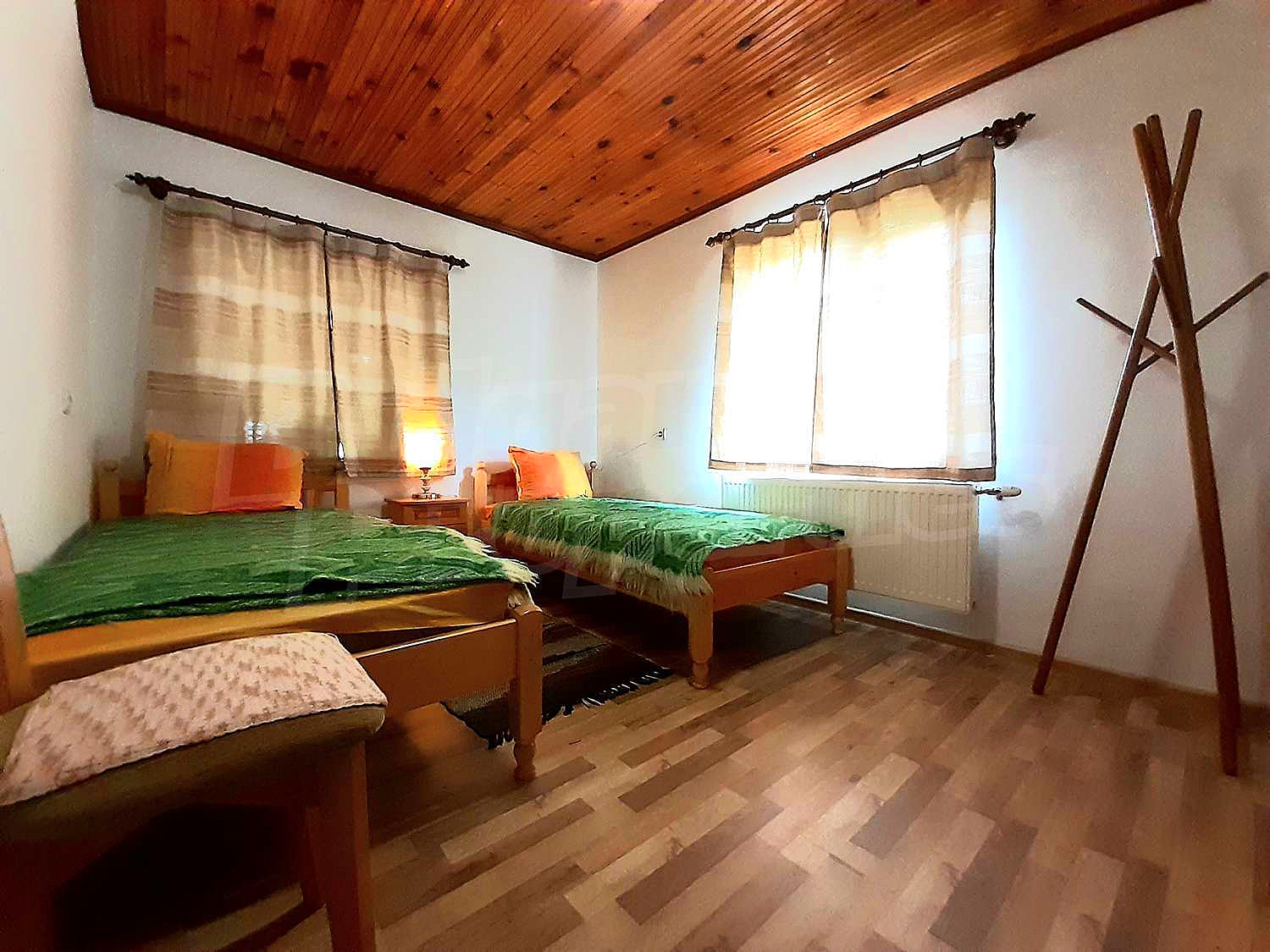Gallery Picture 15
