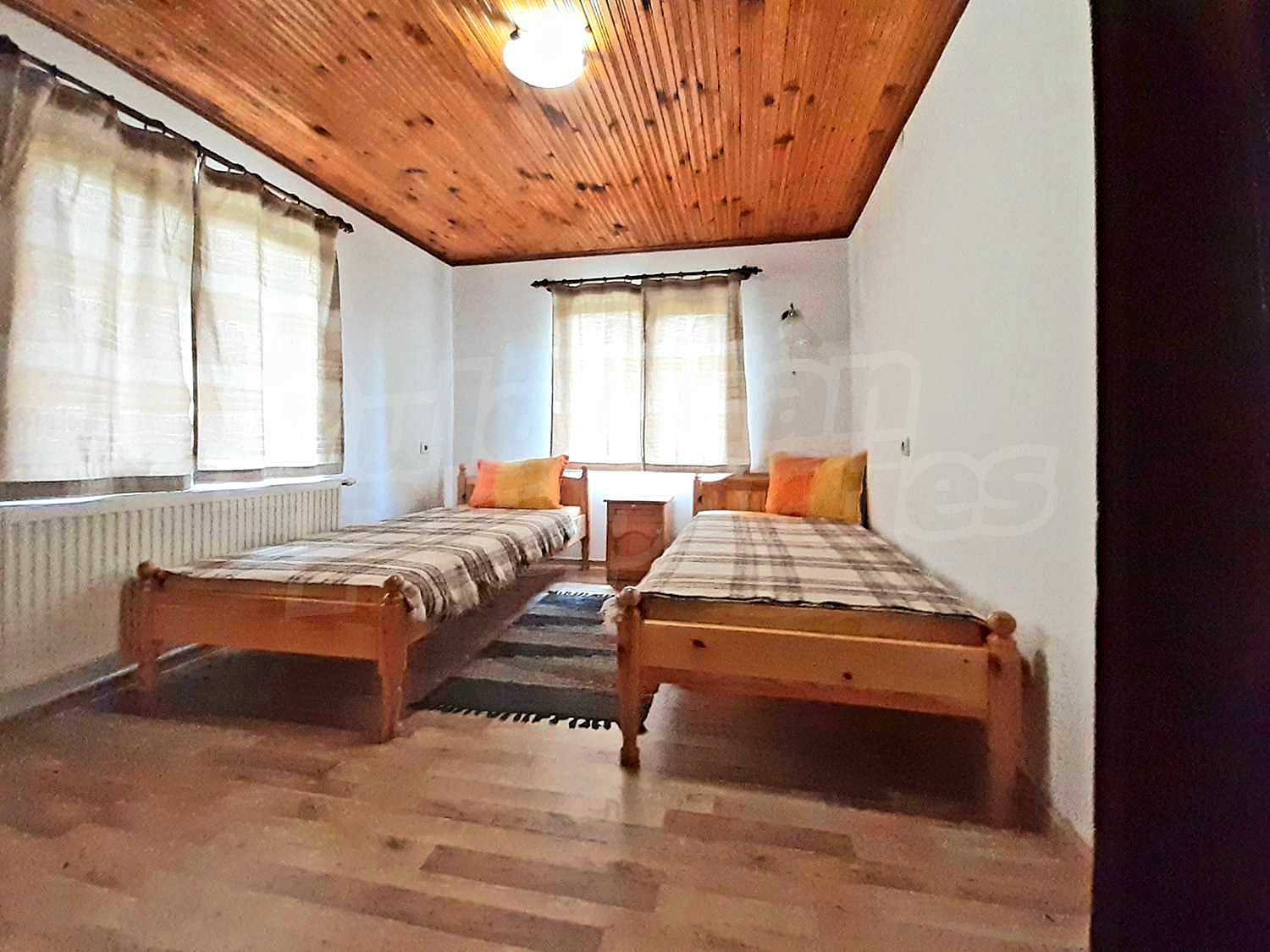 Gallery Picture 7