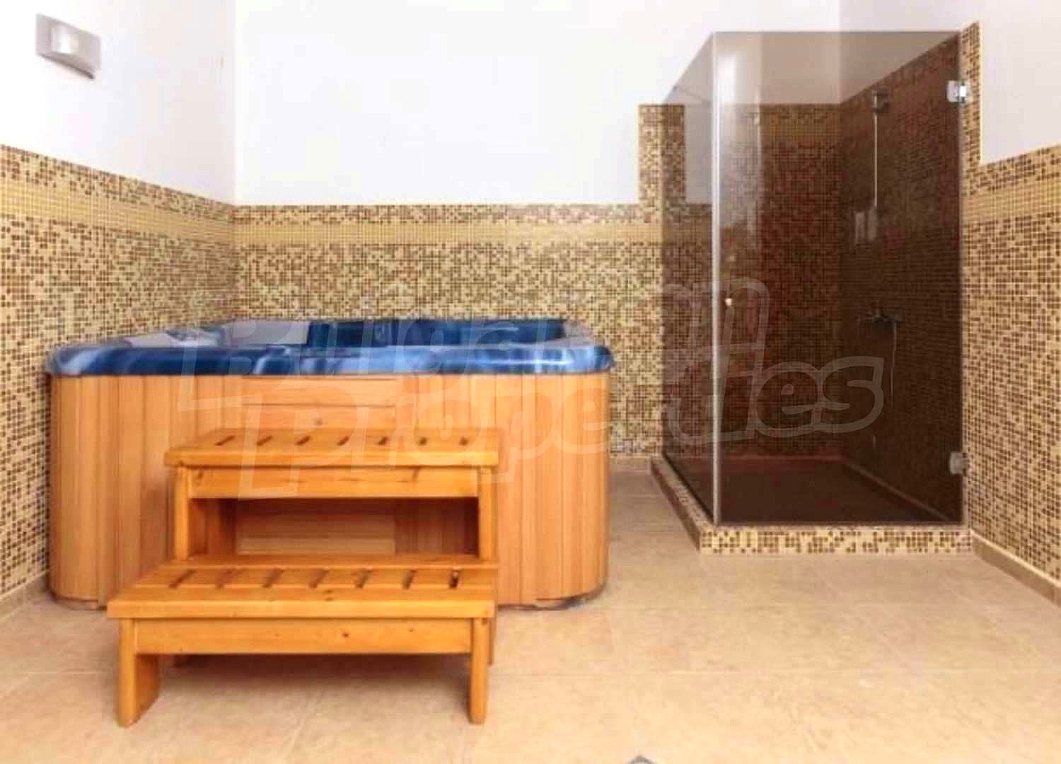 Gallery Picture 17