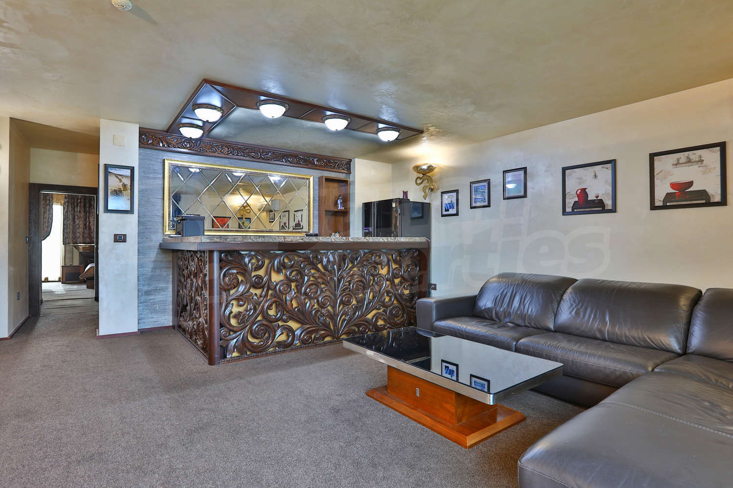 Gallery Picture 17