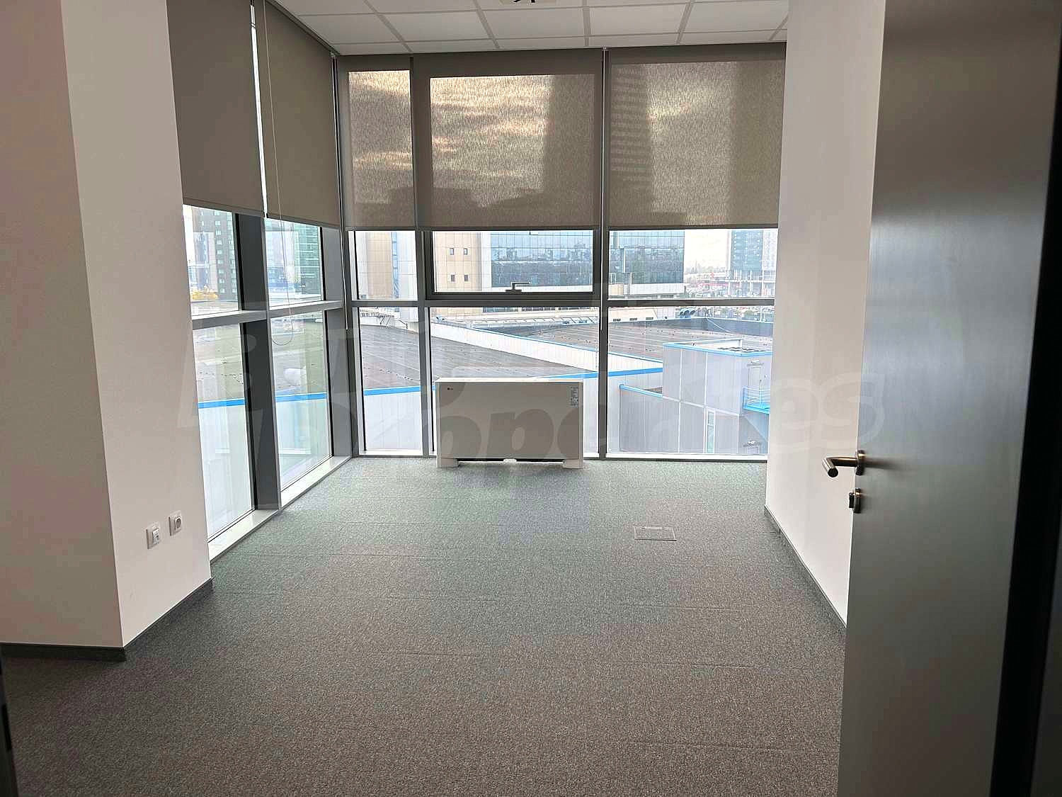 Gallery Picture 16