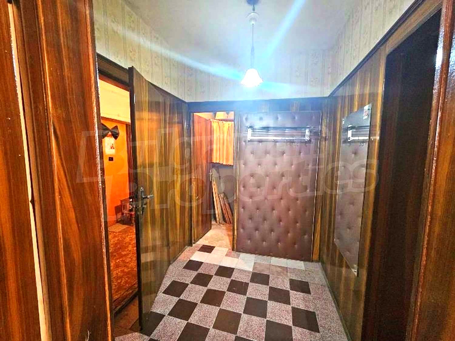 Gallery Picture 10