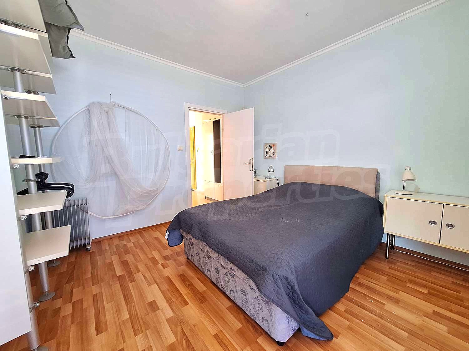 Gallery Picture 19