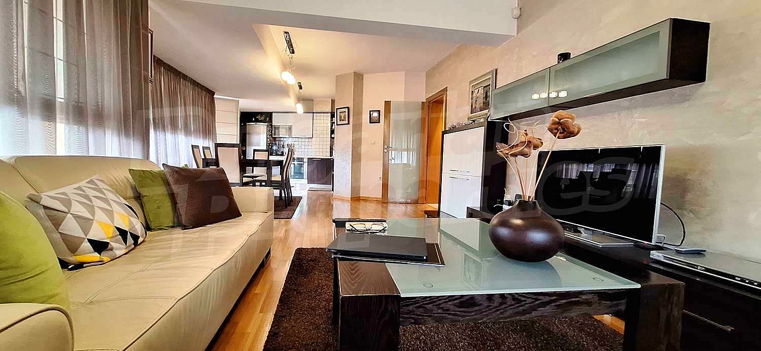 Gallery Picture 11
