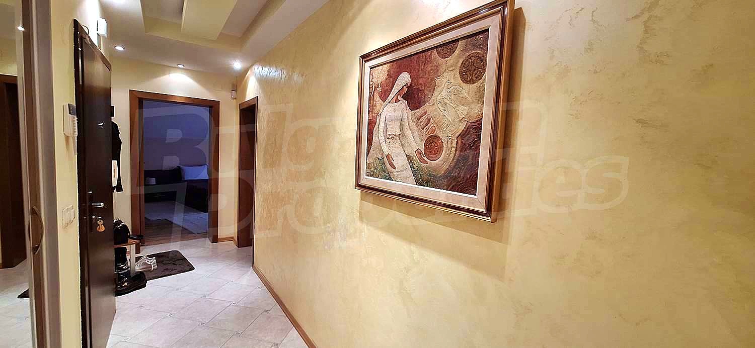 Gallery Picture 19
