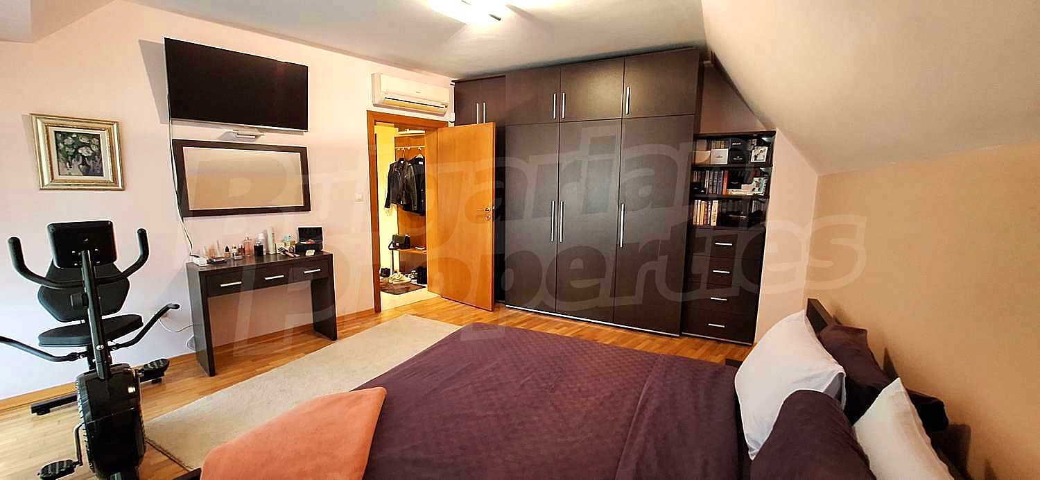 Gallery Picture 20