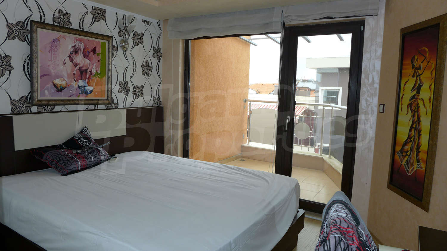 Gallery Picture 15
