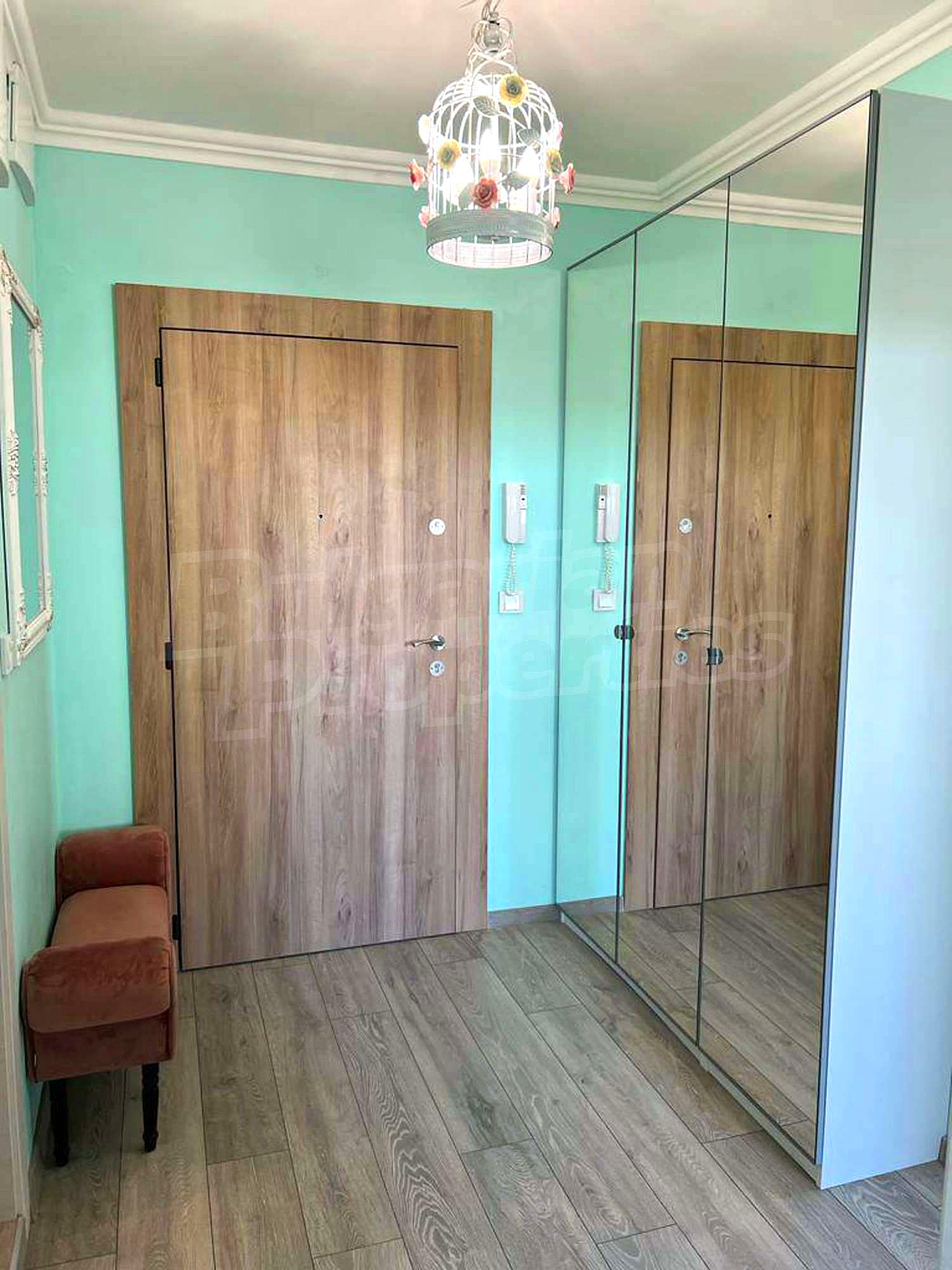 Gallery Picture 12