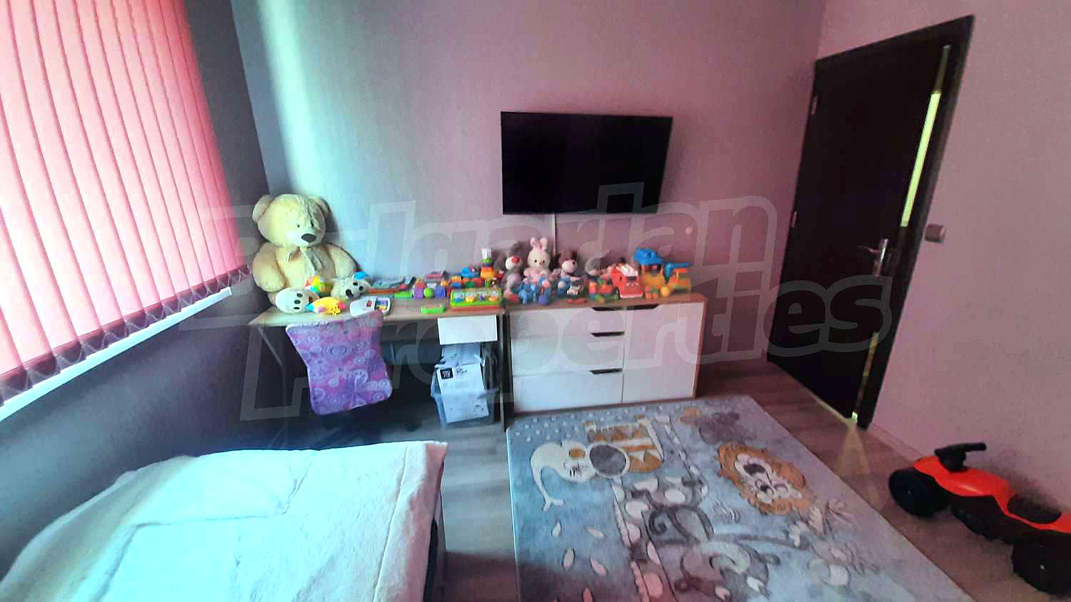 Gallery Picture 7
