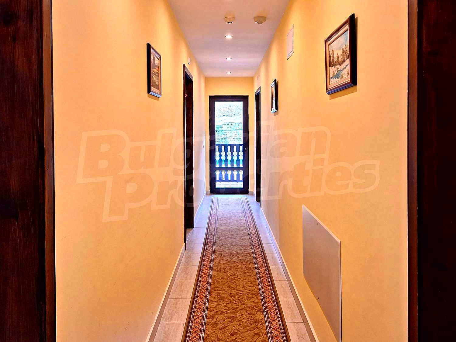 Gallery Picture 8