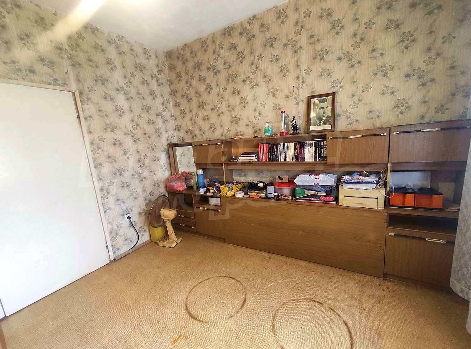 Gallery Picture 9
