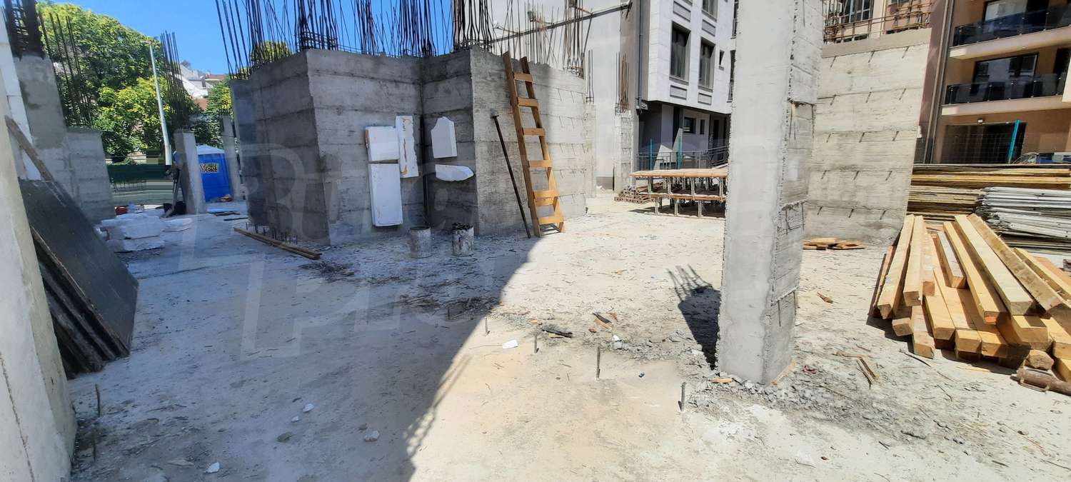 Gallery Picture 6