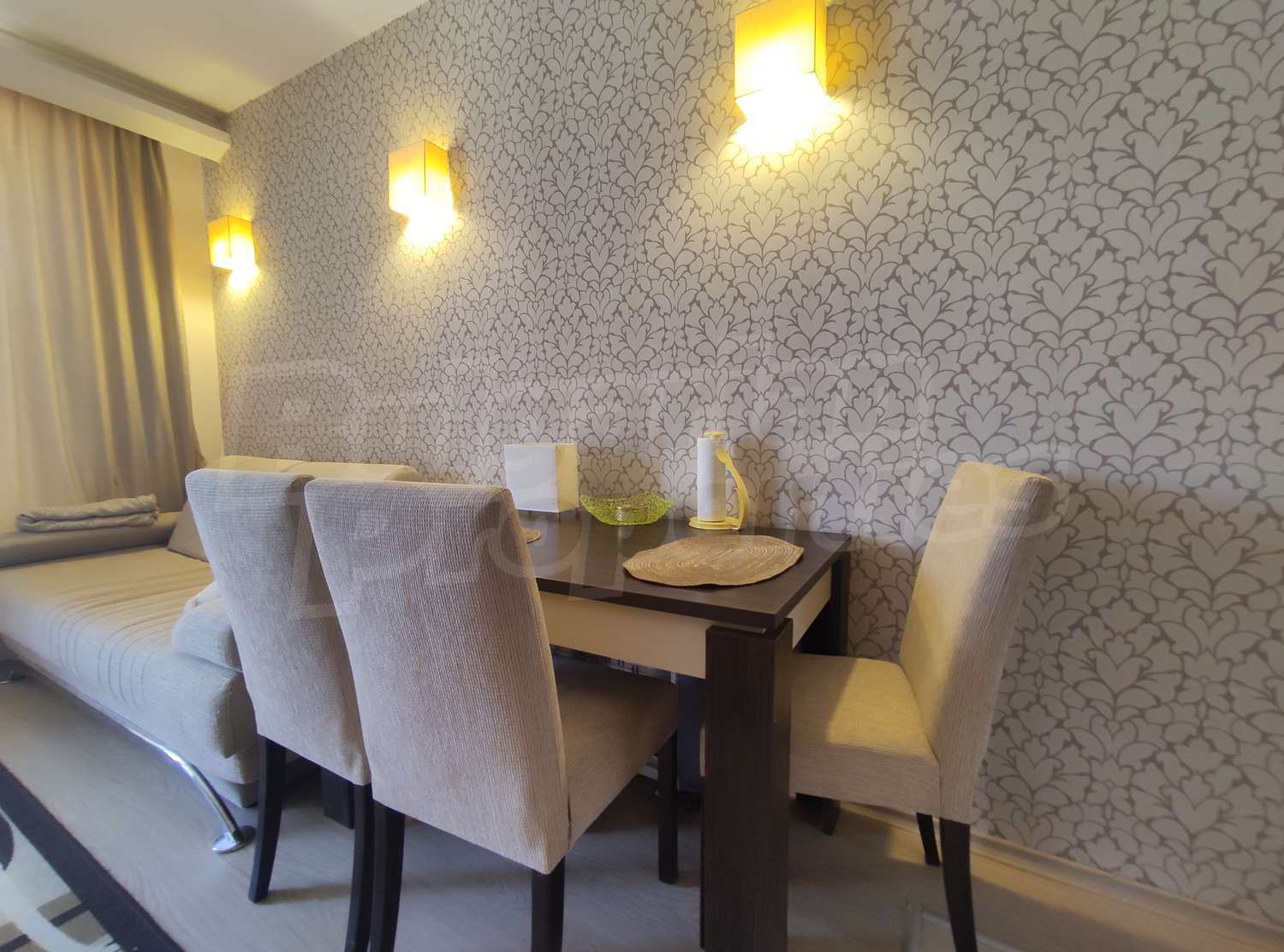 Gallery Picture 7