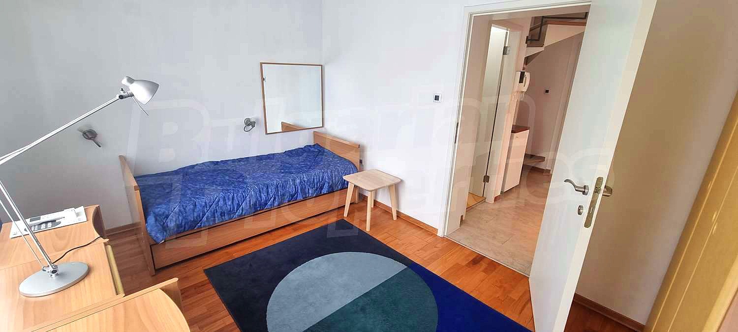 Gallery Picture 30