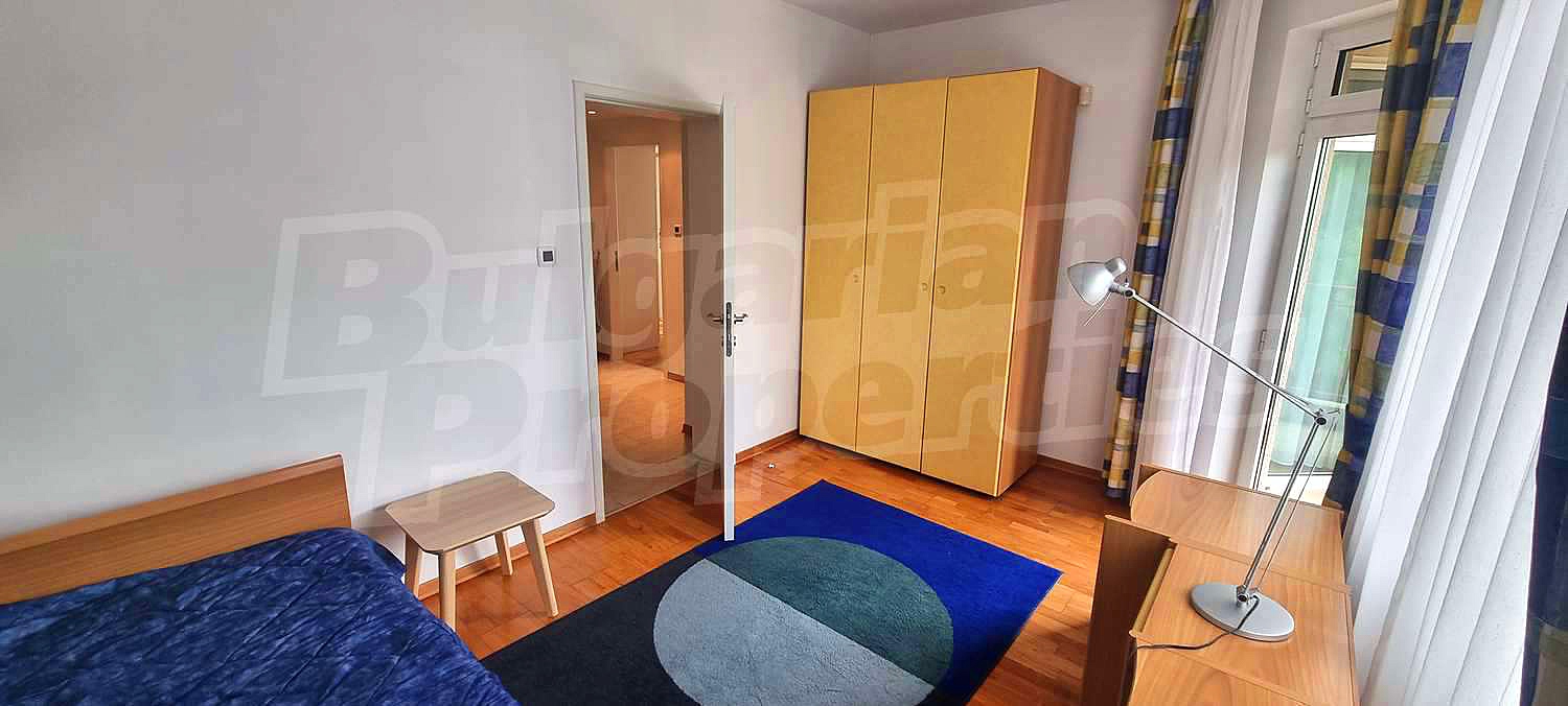Gallery Picture 28
