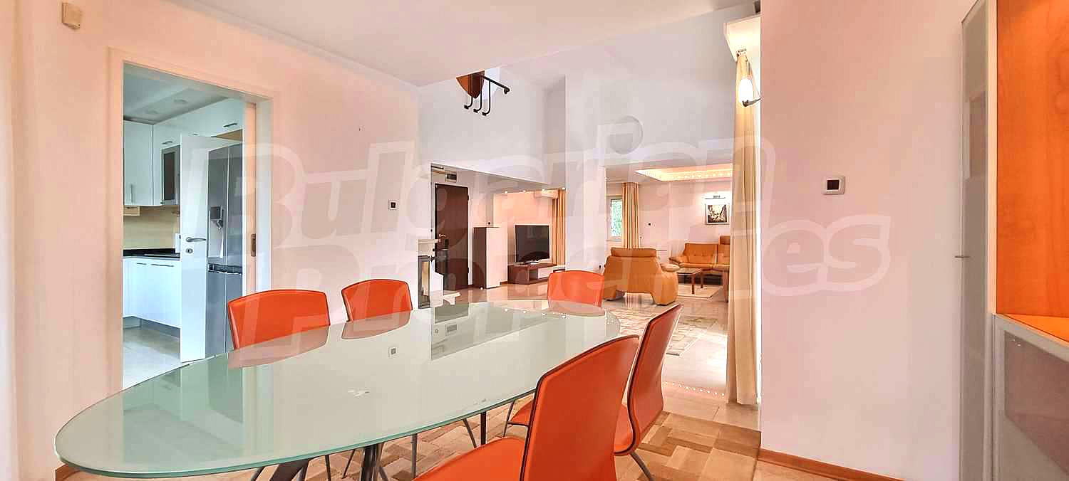 Gallery Picture 6