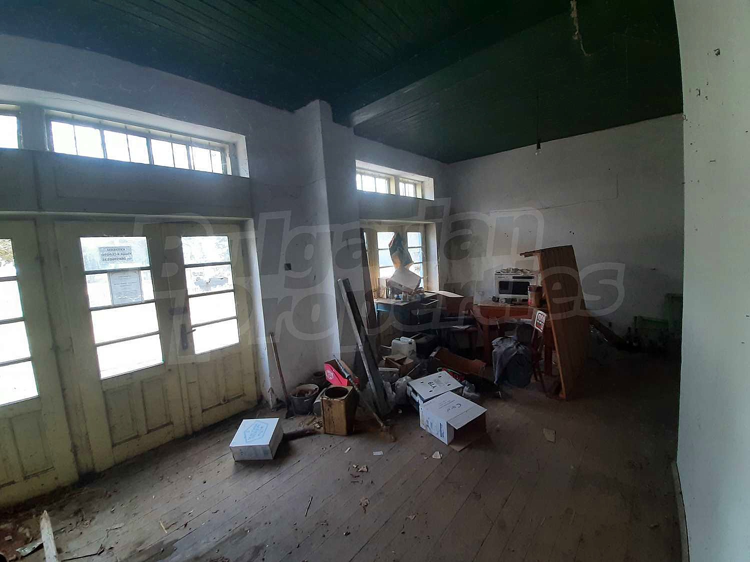 Gallery Picture 10