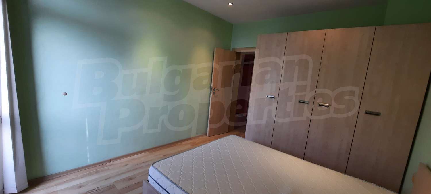 Gallery Picture 10