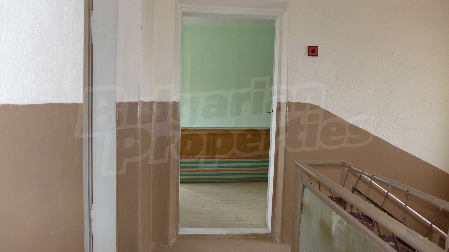 Gallery Picture 28