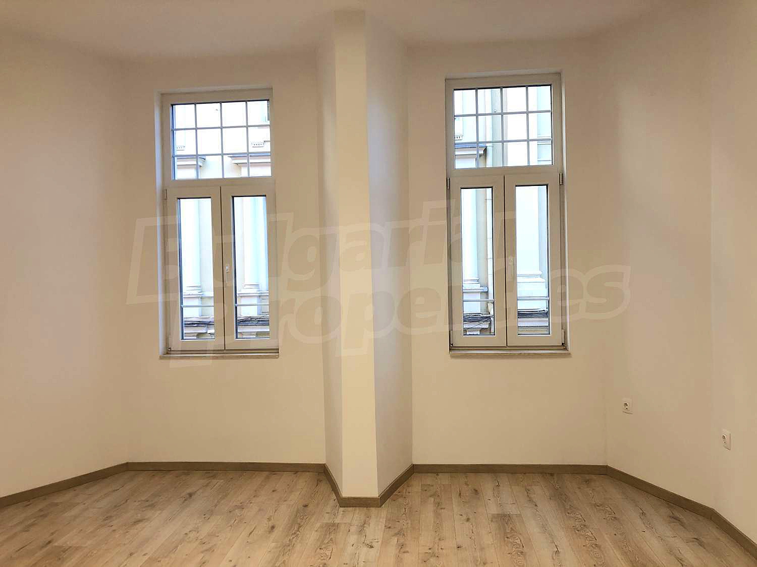 Gallery Picture 19
