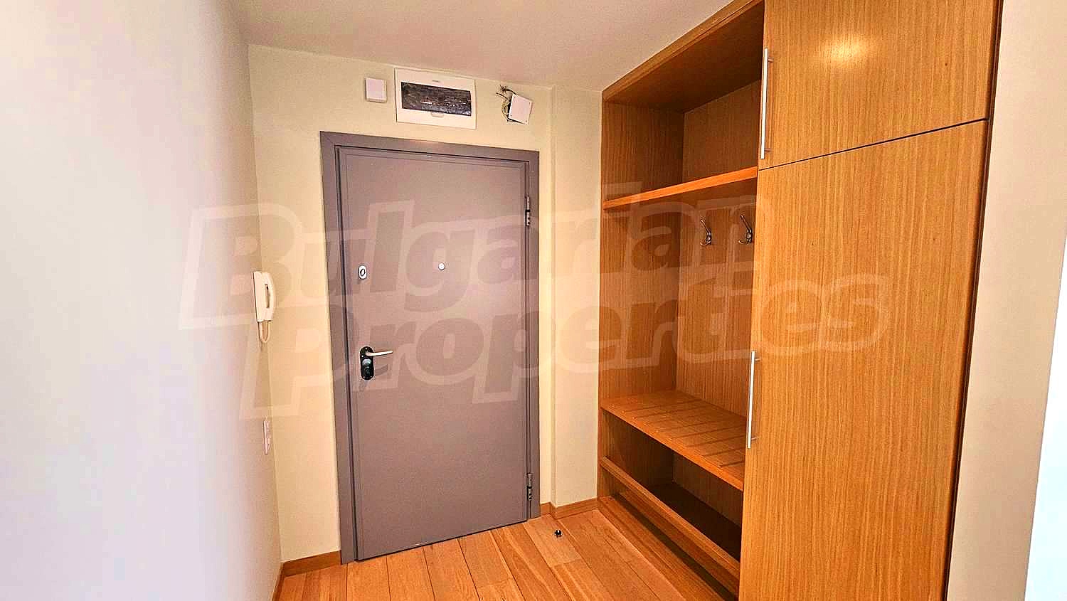 Gallery Picture 24