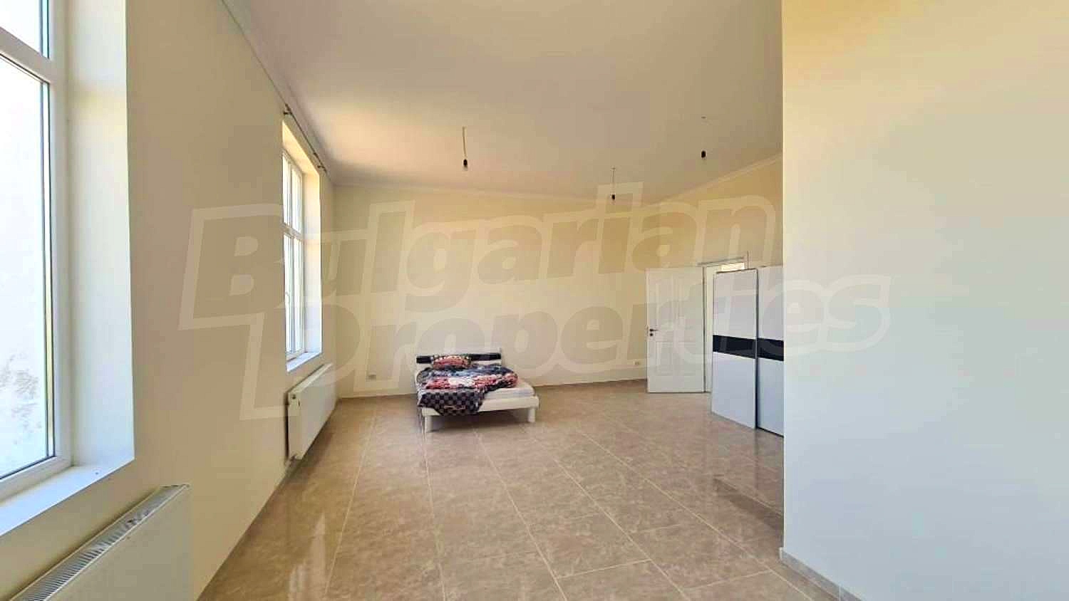 Gallery Picture 38