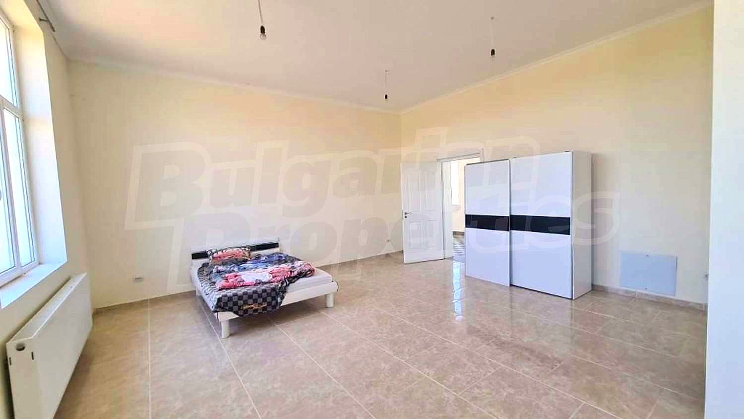 Gallery Picture 36