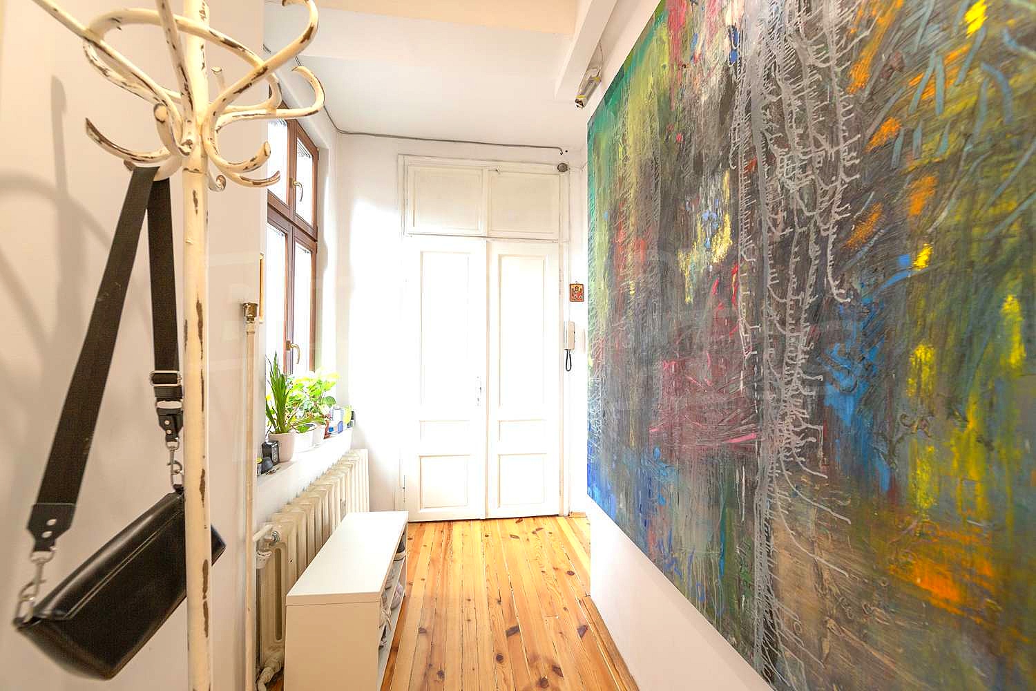 Gallery Picture 13