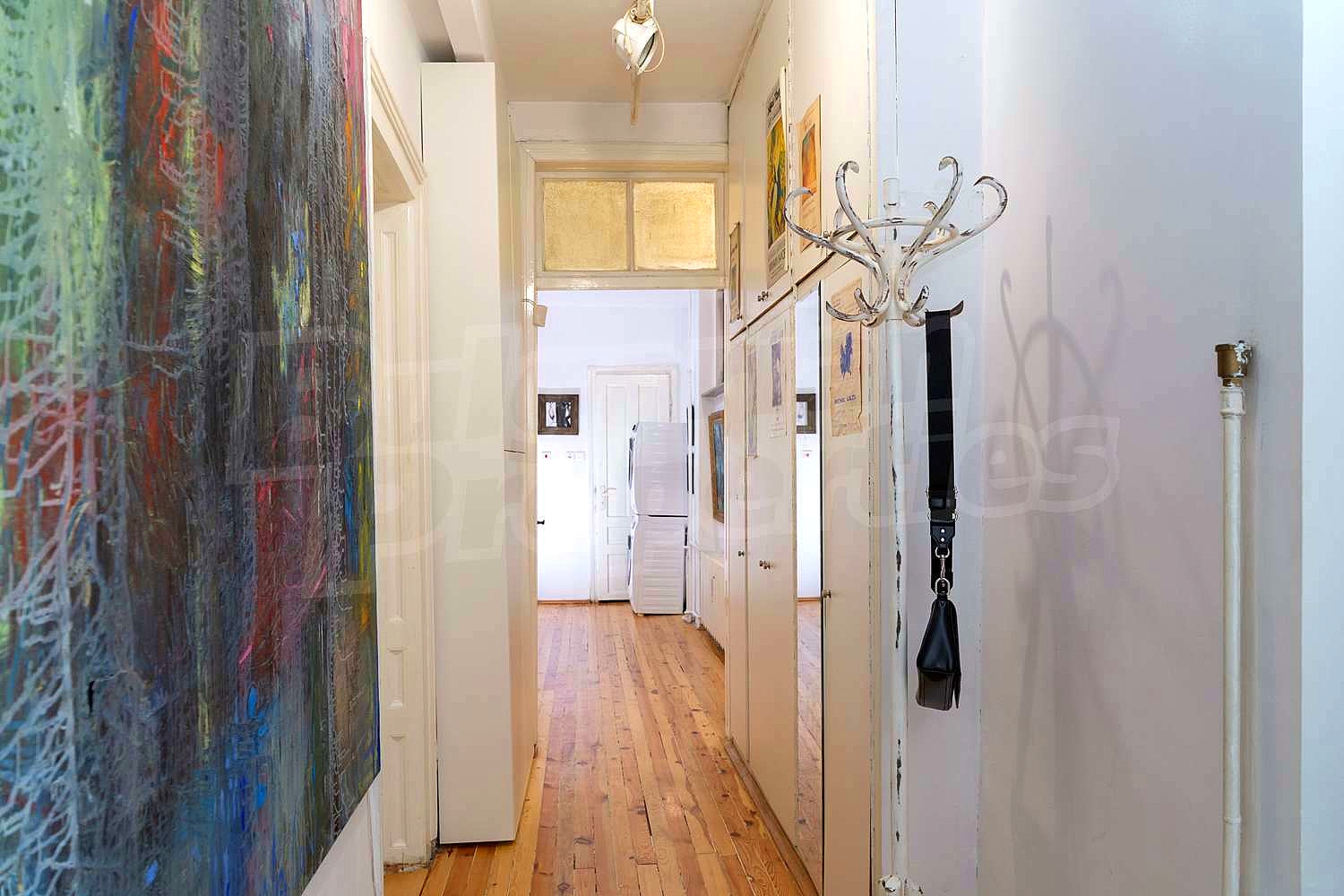 Gallery Picture 14