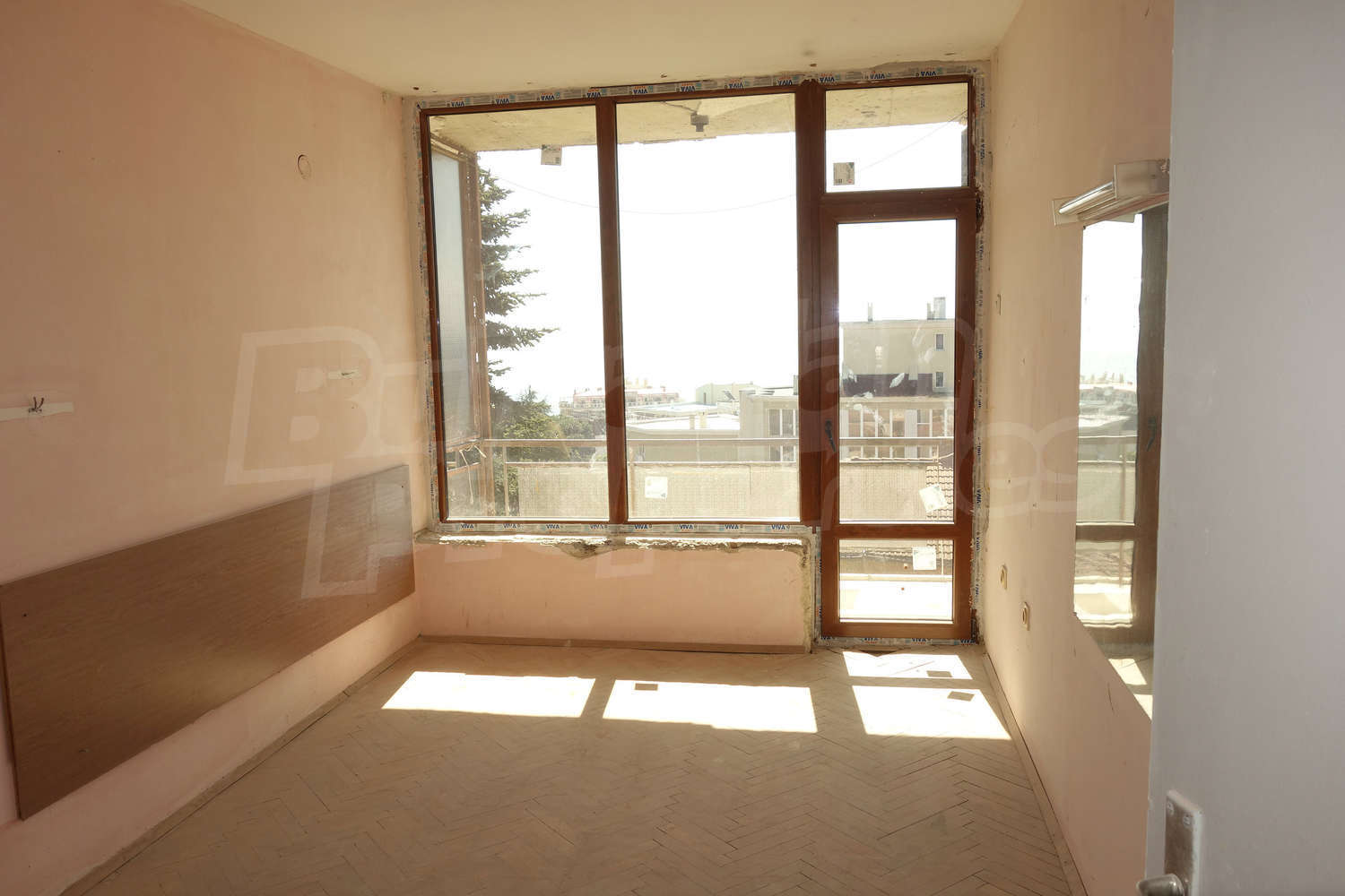 Gallery Picture 13
